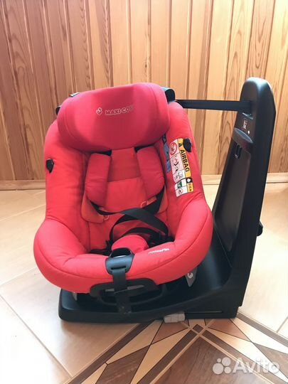Поворотное автокресло Maxi-Cosi AxissFix (0-18 кг)