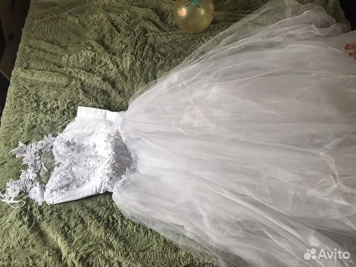 Свадебные платья