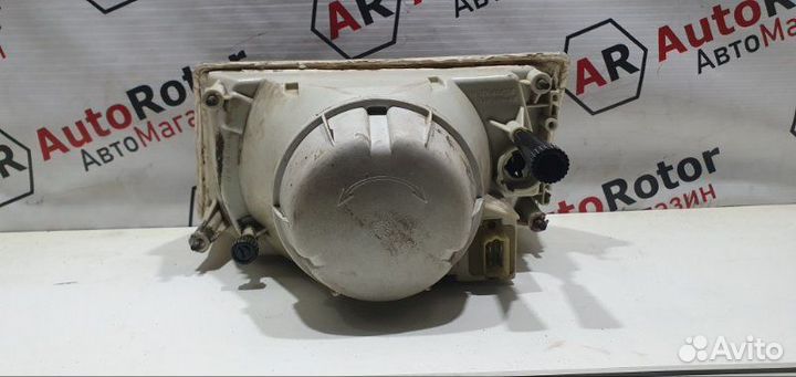 Фара галогеновая правая LADA 2108