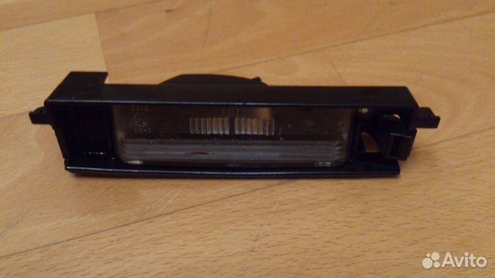 Фонарь подсветки номера Toyota Rav4 2006-2013