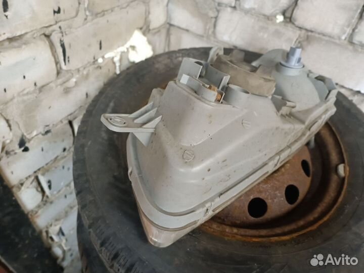 Фара правая на hyundai accent