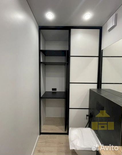 Угловой шкаф