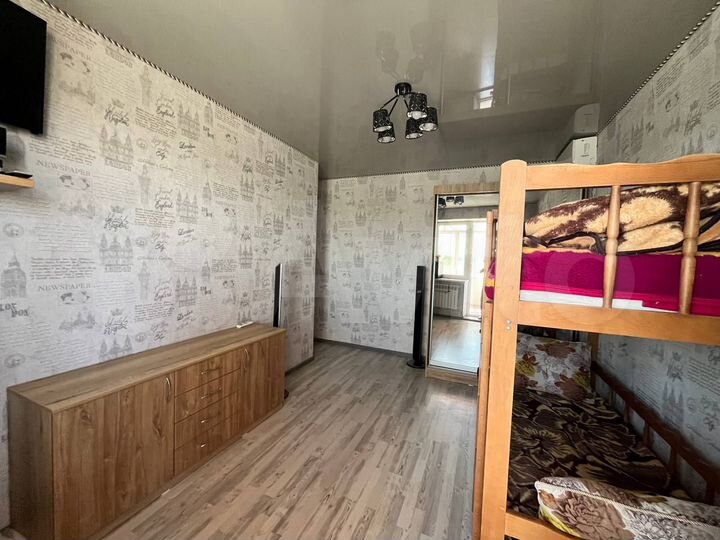 2-к. квартира, 40 м², 3/3 эт.