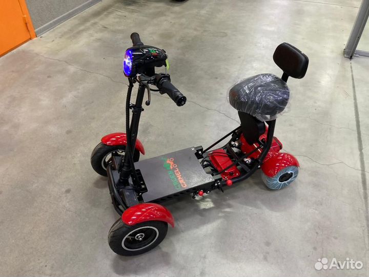 Скутер трицикл электрический Кольт 815