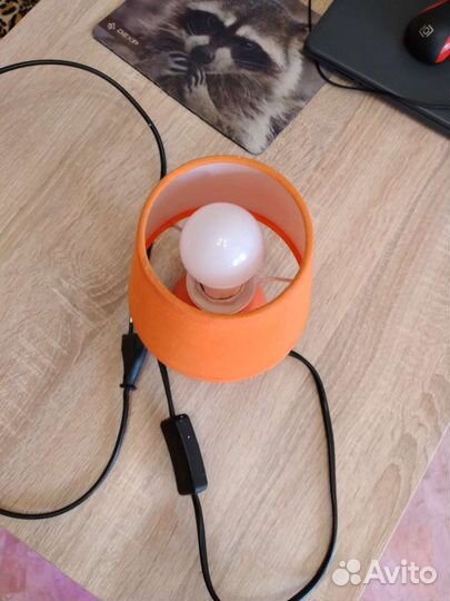 Лампа настольная