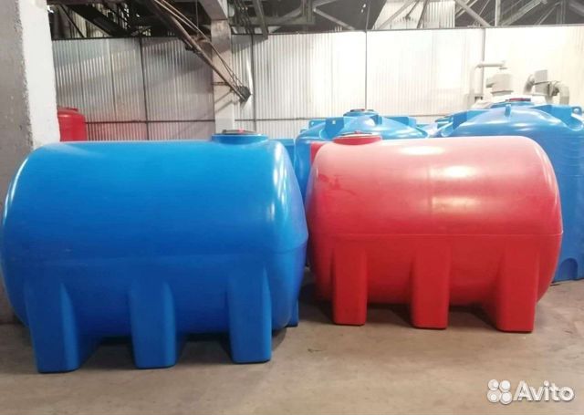 Емкость под воду из пластика