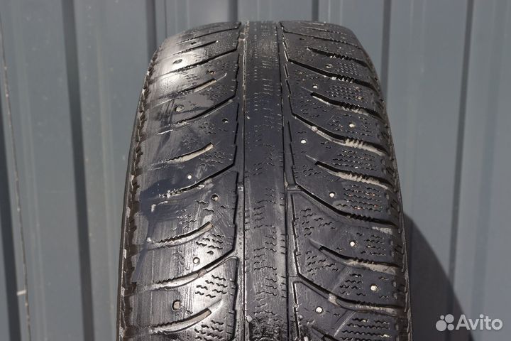 Bridgestone Ice Cruiser 7000 235/65 R17