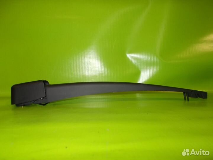 Рычаг стеклоочистителя M3 BK BL PWA113