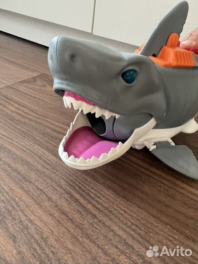 Акула fisher price