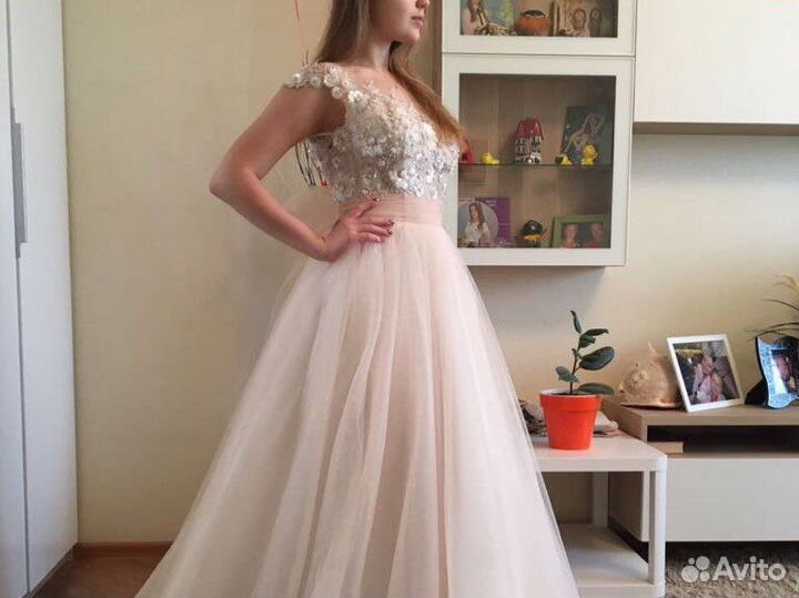 Платье пышное на свадьбу, на выпускной, на бал