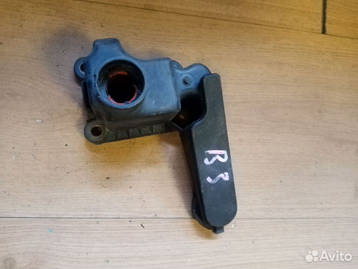 Клапан вентиляции картерных газов passat B 3