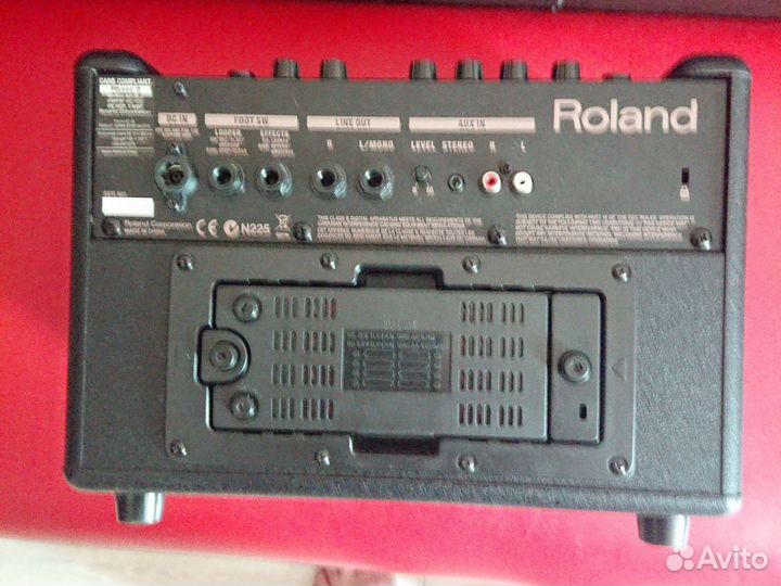Roland AC-33 гитарный комбоусилитель