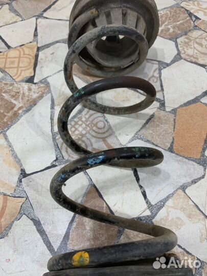 Пружина подвески задняя Nissan Teana J32