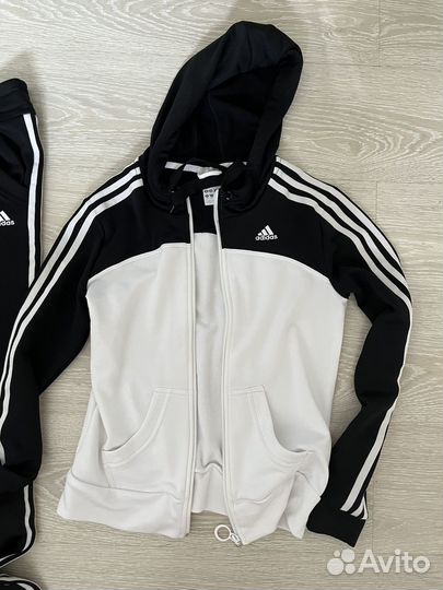 Оригинальный Новый спортивный костюм Adidas