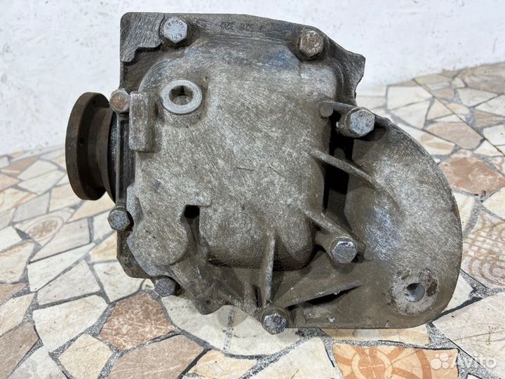 Редуктор задний Bmw 530I седан 3.0 (N52B30AF) 2007