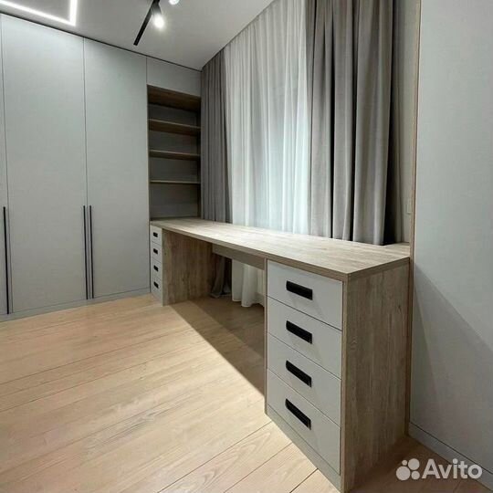 Рабочая зона стол у окна, стол у окна