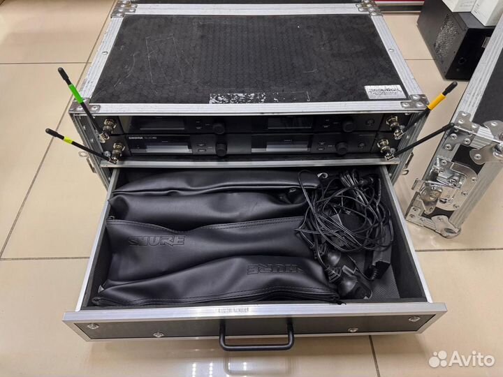 Двуxкaнальный цифpовой приемник Shurе slхd4D