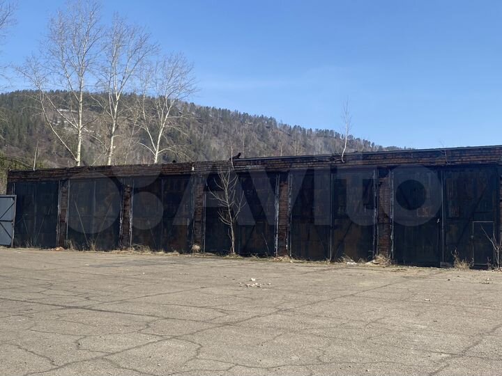 Гараж, > 30 м²