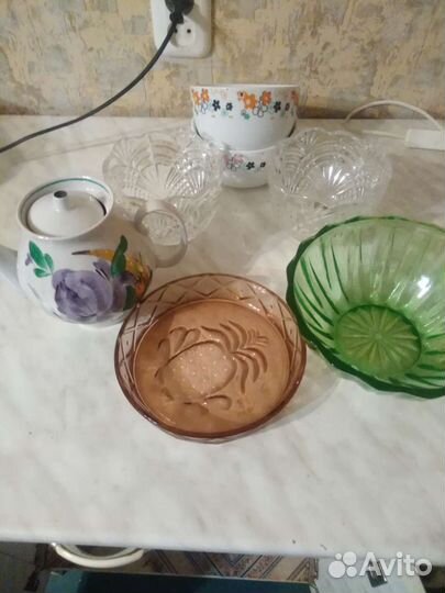 2 пиалы глубоких 4салатницы заварочный чайник