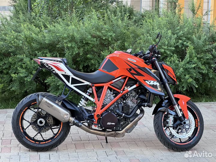 KTM 1290 super duke R