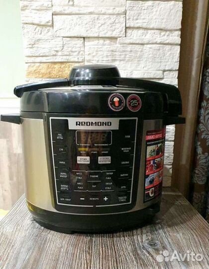 Мультиварка Redmond RMC-M110