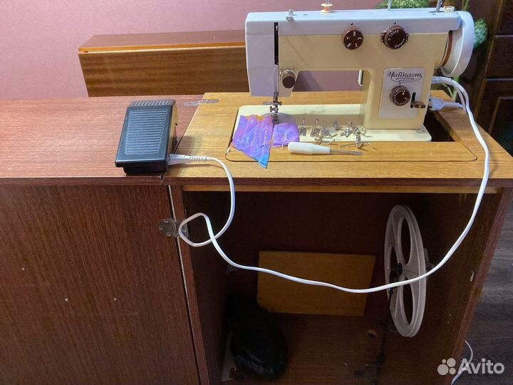 Продаю швейную машинку