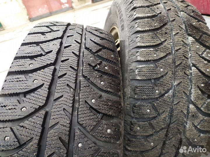 Bridgestone Blizzak Ice 215/65 R16