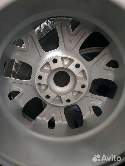 Комплект колес r16 зимних (новые) Hyundai grand h1