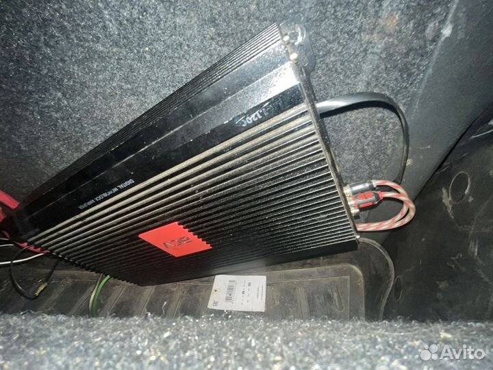 Сабвуфер machete fight 15 R