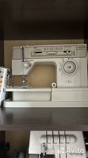 Швейная машинка зингер