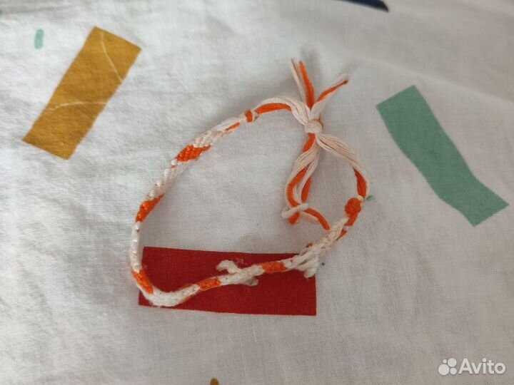 Браслет-Фенечка Цвет:Белый-Оранжевый