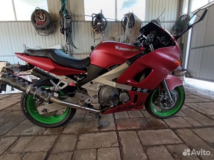 Kawasaki zzr400-2