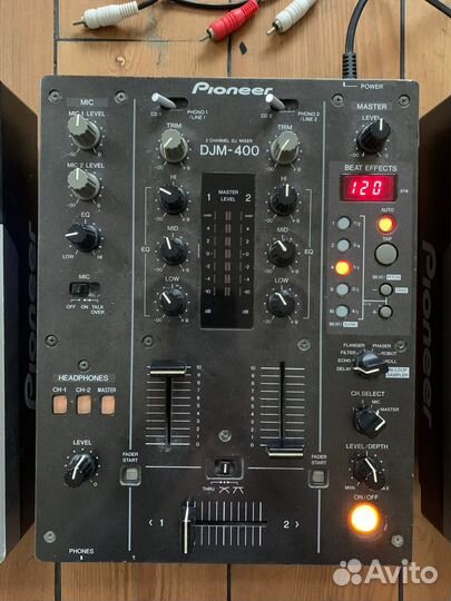CDJ-400, Pioneer DJM-400