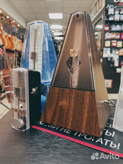 Метроном механический