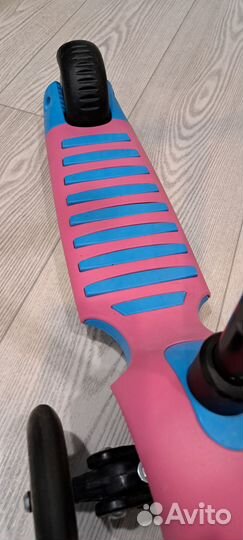 Самокат трехколесный