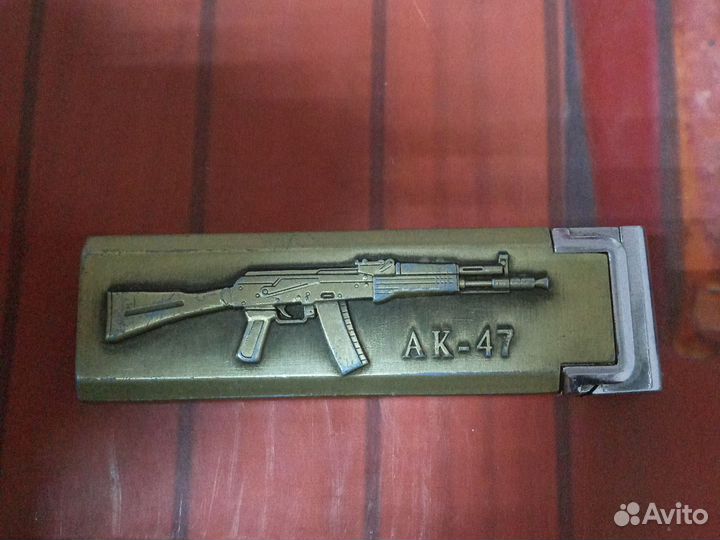 Зажигалка газовая