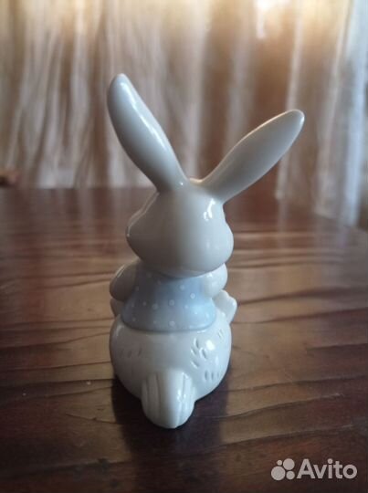 Кролик в очках Goebel фарфор, 8 см
