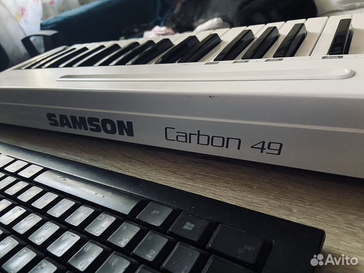 Midi клавиатура Samson Carbon 49 + сумка переноска