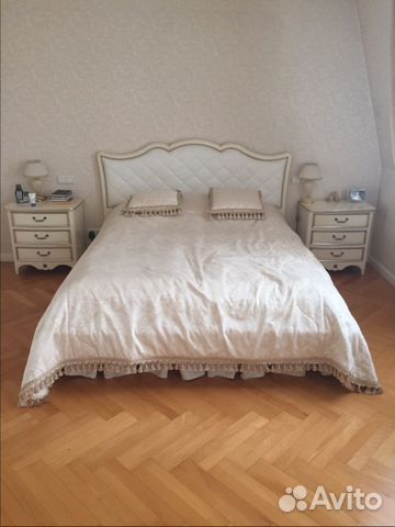 Лампа настольная для прикроватных тумбочек