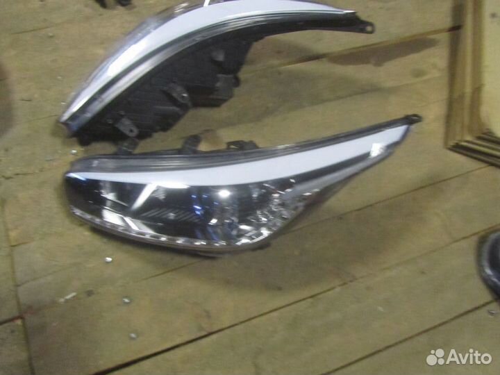 Kia ceed фара левая правая ксенон