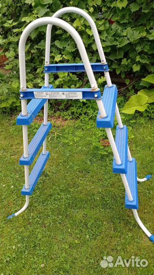 Лестница для бассейна бу