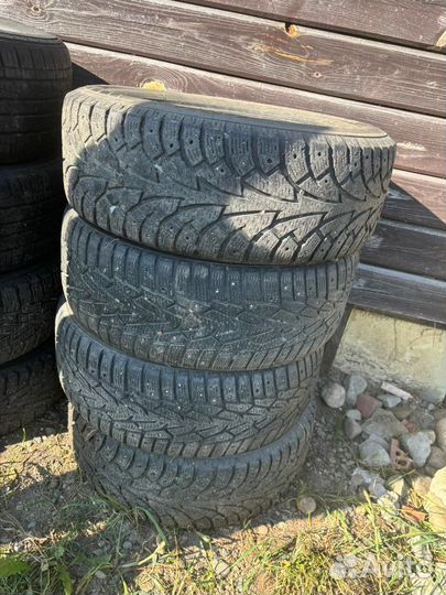 Hankook Winter I'Pike 215/60 R16