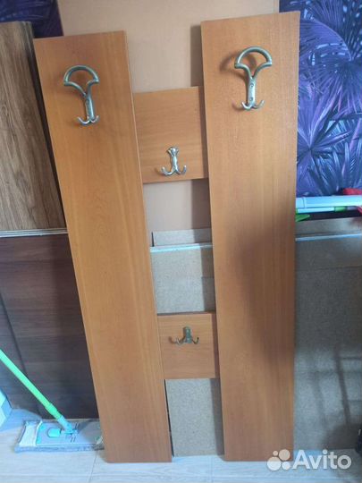 Вешалка в прихожую