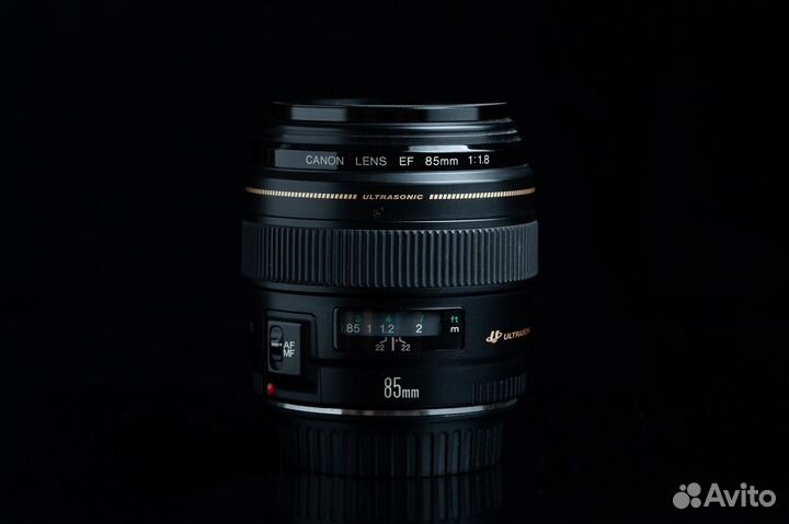 Объектив Canon EF 85mm f/1.8 USM