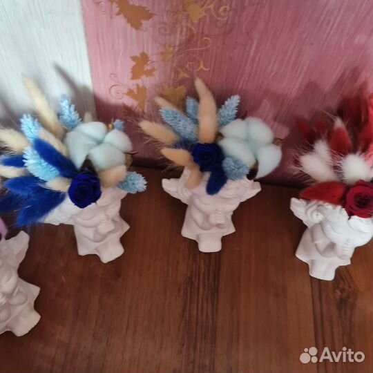 Фигурки из гипса с сухоцветами, хлопком