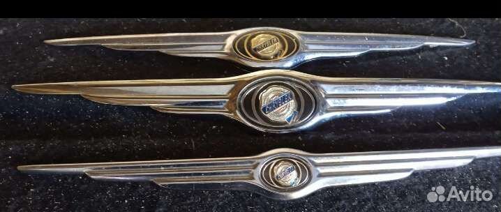 Крайслер 300с эмблема