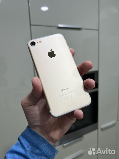 iPhone 7, 32 ГБ