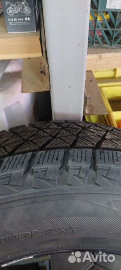 Bridgestone Blizzak DM-V2 225/65 R17 102H