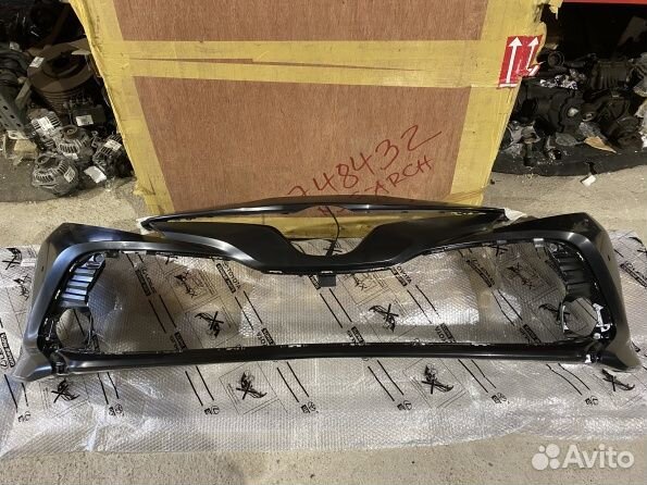 Передний бампер toyota camry V70