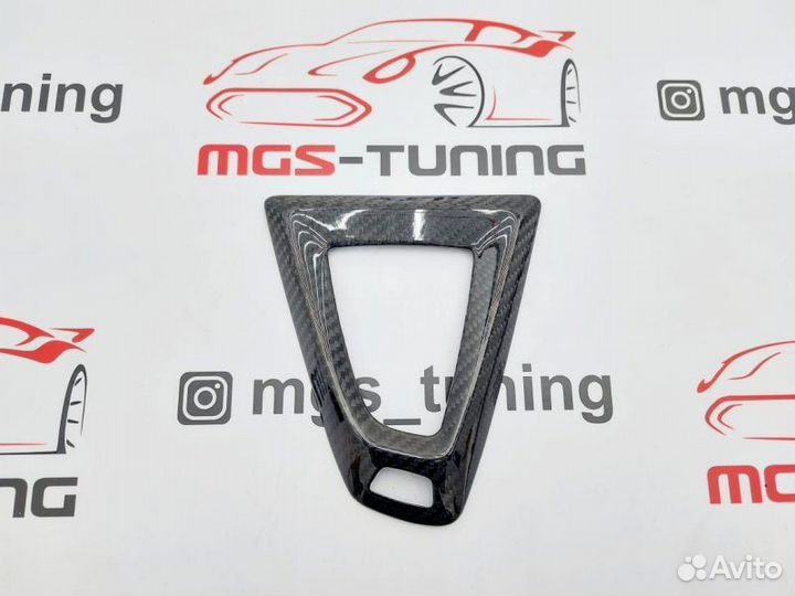 Накладка в центральную консоль BMW в M3 F80 Карбон